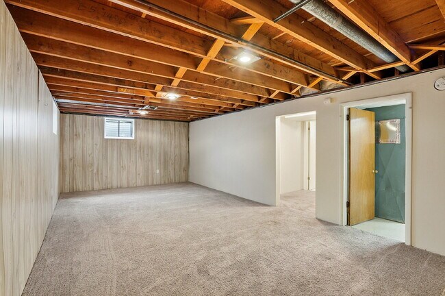 Building Photo - $2,740.95, 4 Beds - 3 Bath, Single Family Home in Denver with Washer and Dryer!