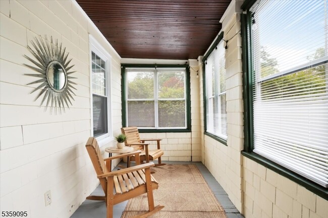Building Photo - 13 Jacobus Ave