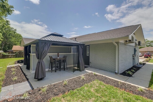 Building Photo - 508 Tasha Dr