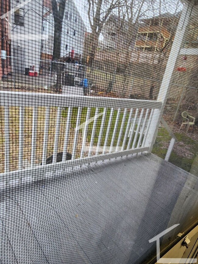 Building Photo - Nice 2 bed in JP