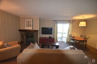 Building Photo - 3bed/2bath Condo, 10 minutes from Breck!