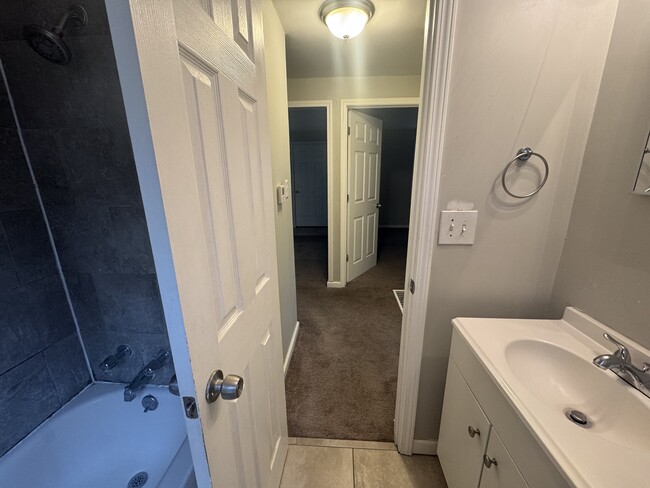 Building Photo - 6744 Bellefontaine Ave