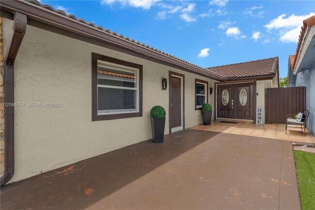 Building Photo - 1777 SW 136th Pl