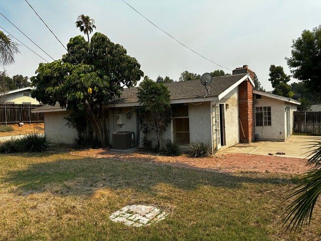 Building Photo - Riverside Home For Rent- 3 bedrooms!