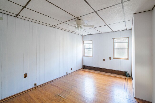 Building Photo - Three Bed East Passyunk Crossing Home