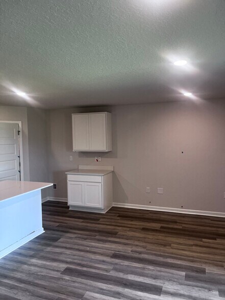 Building Photo - 2877 Patriot Ridge Dr