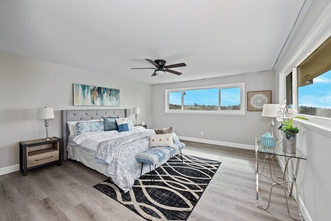 Building Photo - Reposado