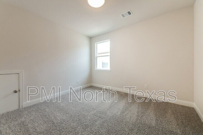 Building Photo - 3114 Cordelia Dr