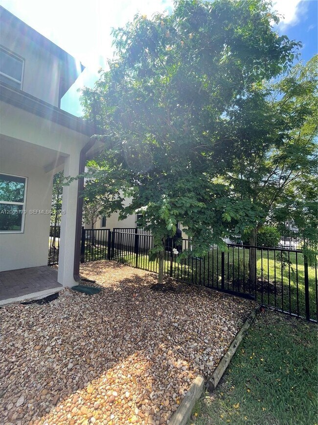 Building Photo - 9019 Kingsmoor Wy