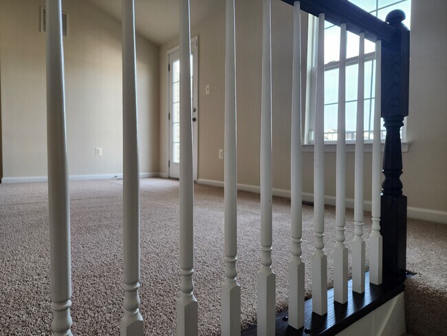 loft at level 4 - 7013 Southmoor St