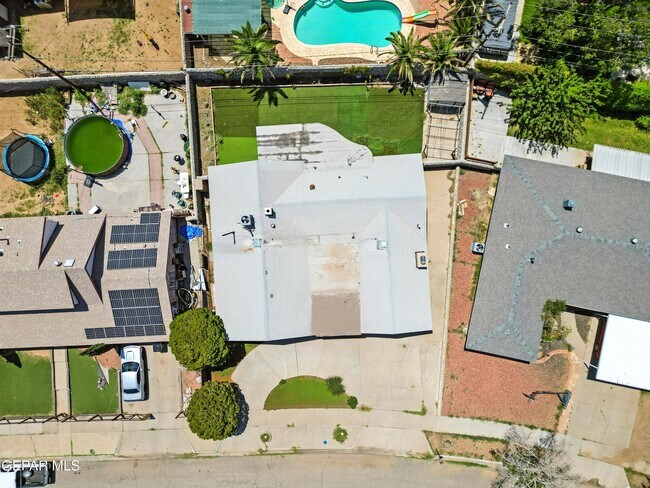Building Photo - 9674 Stonehaven Dr
