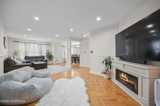 Building Photo - 10 Kinglet Ave