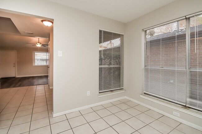 Building Photo - 7819 Terra Cotta Dr