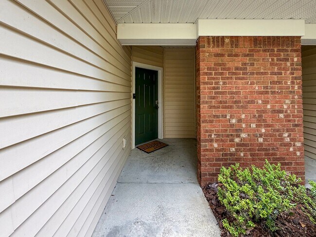 Building Photo - 2BR/2.5BA Condo in The Greens @ West End - available now!