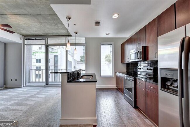Building Photo - 44 Peachtree Pl NE