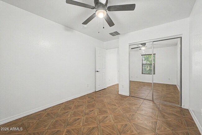 Building Photo - 25537 W Forest Grove Ave