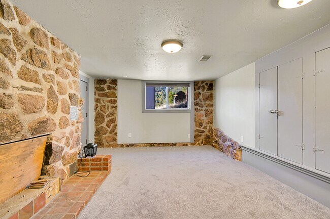 Building Photo - 11845 US Hwy 285