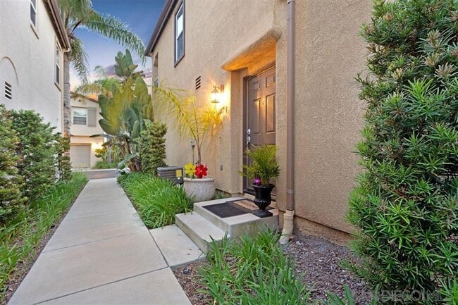 Building Photo - Otay Ranch - Gorgeous 2 Bed/2 Bath Condo w...