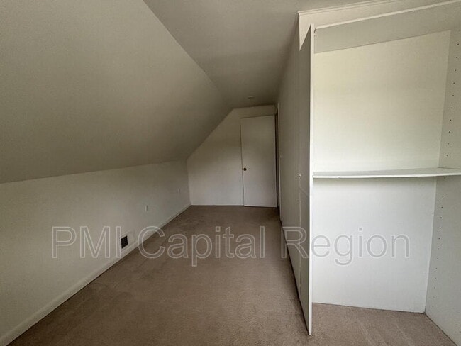 Building Photo - 5830 Vandegrift Ave