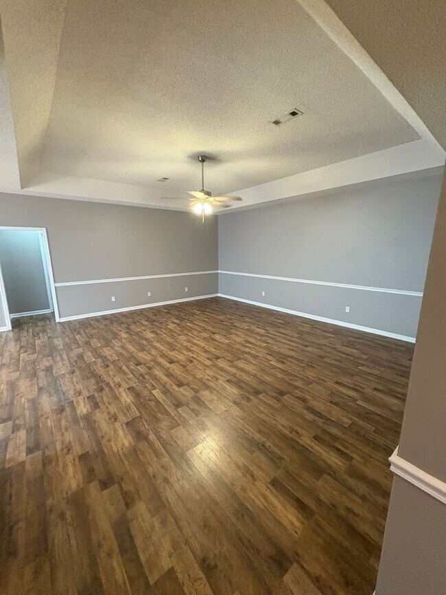 Building Photo - 218 Wakefield Way