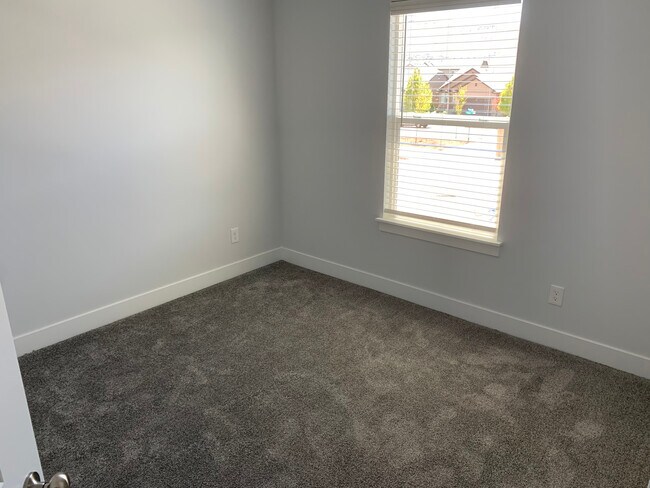 Building Photo - Rodrigues - Hendry Ln