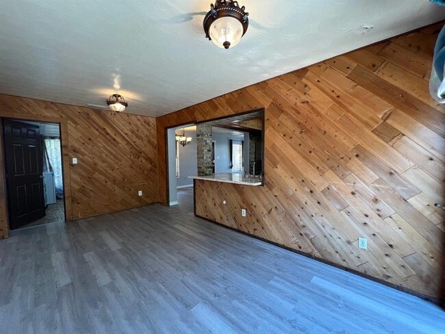 Building Photo - 6206 S Richard Ave