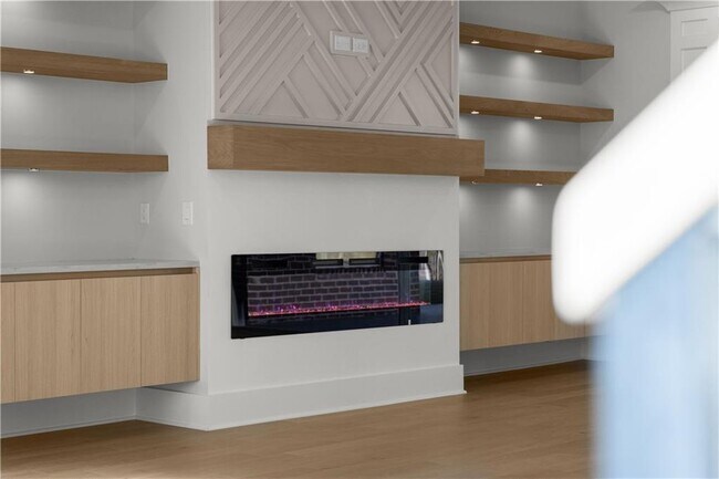 Building Photo - 407 Buford