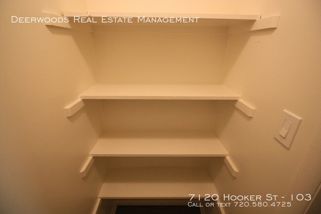 Building Photo - 7120 Hooker St