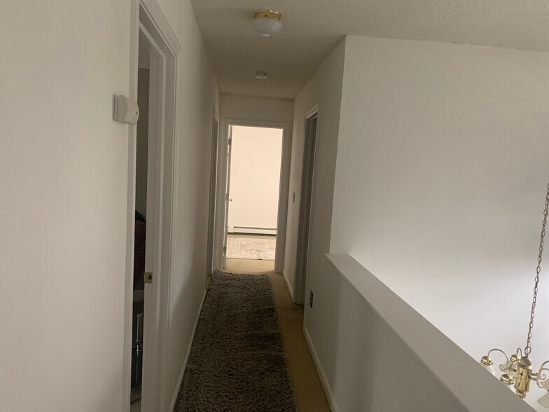 Building Photo - 61 Trotters Way