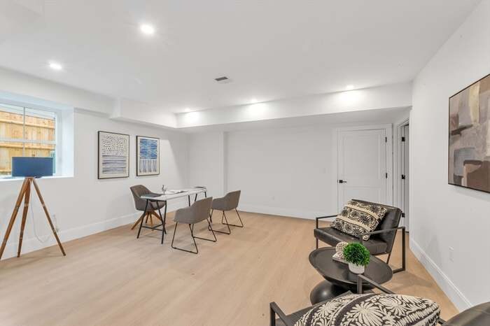 Building Photo - 417 Poplar St