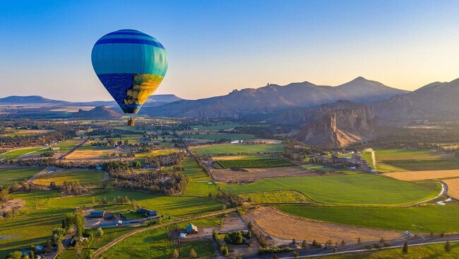 Building Photo - 951 Golden Pheasant Dr