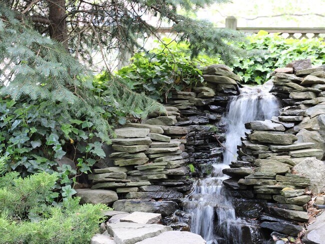 Building Photo - 10 Huron Ave