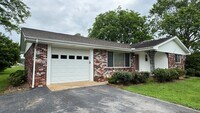 Building Photo - 101 Hickory Ln