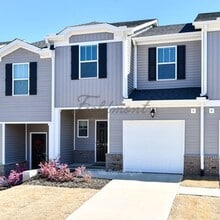 Building Photo - 429 Ellis Mill St