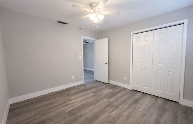 Building Photo - Newly Renovated 3 Bed / 2 Bath Single-Family Home with 2-Car Garage