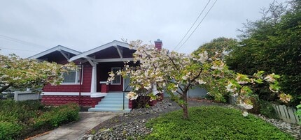 Building Photo - Single Family Fully Furnished Home