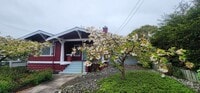 Building Photo - Single Family Fully Furnished Home