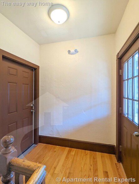 Building Photo - 71-73 Merriam St Unit #2