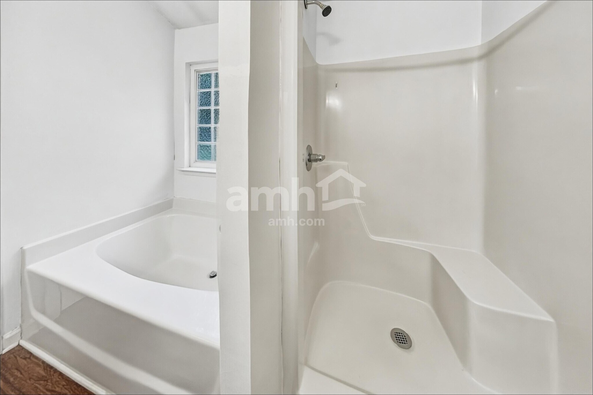 Building Photo - 213 Fiddlers Knoll Ct