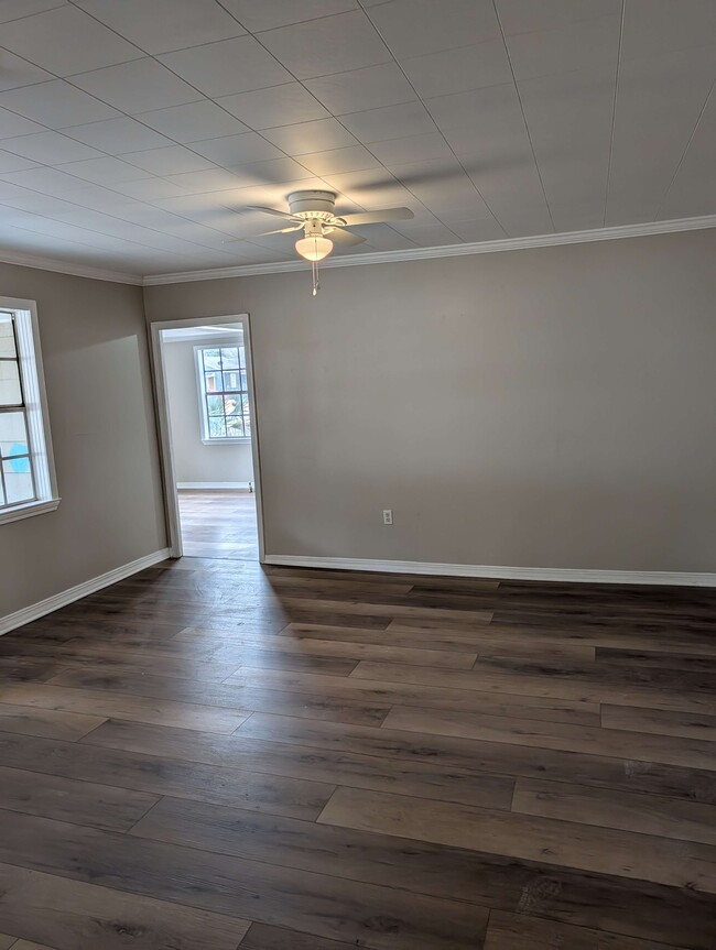 Building Photo - 2109 8th St