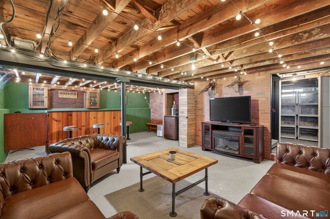 Building Photo - 122 Shawmut Ave