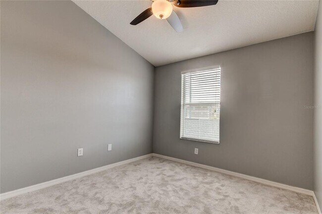Building Photo - 10003 Bradwell Pl