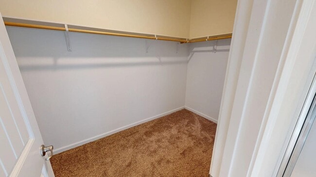 Building Photo - 3139 Crest Ln