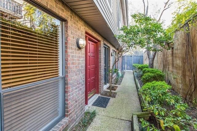 Building Photo - 4411 Gilbert Ave