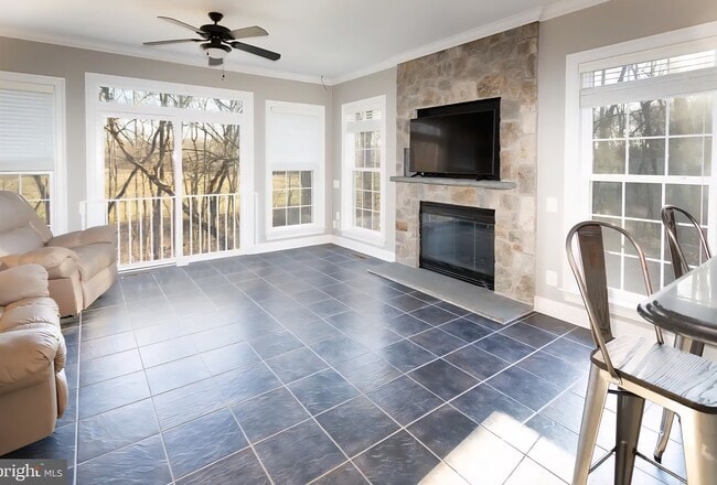 Building Photo - 41539 Southpaw Pl