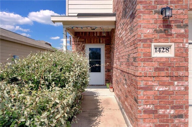 Building Photo - 1428 Breanna Ln