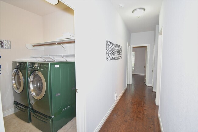 Building Photo - 14319 Hancock Elm St