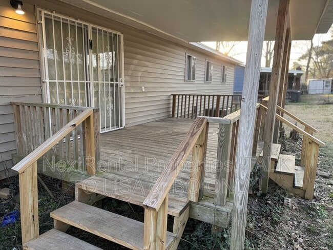 Building Photo - 2144 Napoleon Ave