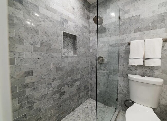 Building Photo - One Bedroom Furnished Condo