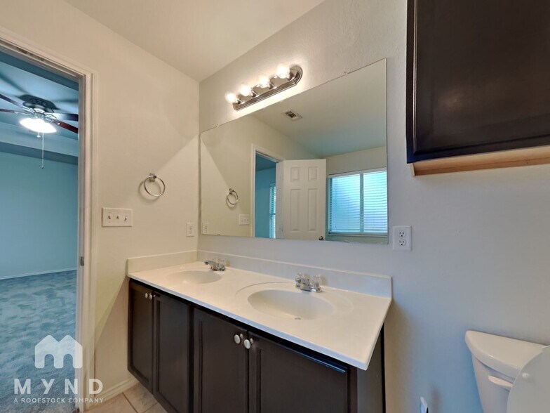 Building Photo - 7514 Saratoga Kln